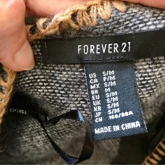 Abstract Art Deco Wrap, Shawl from Forever 21, Size S/M - Picture 6 of 13